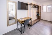 Deluxe Double Room with Shower