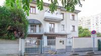 Apt4P-SecureFreeParking -Metro4 - B&B