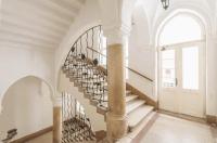 Luxury Apartment by Hi5- The Actor's Den - B&B Budapest