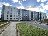 Deluxe New Build 2 Bedroom 2 Bathroom Apartment - Free Secure Parking - B&B