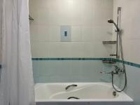 4 rooms family apartment in centre of Almaty Samal - Chambres d'hôtes Almaty