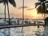 Superbe 2 chambres avec piscine - Bed and Breakfast Baie Nettle