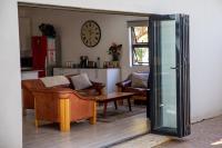 2 Bedroom Apartment in Waverley, Bloemfontein - Ferienwohnung