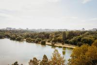 Уютная квартира в парке у озера - B&B Chişinău