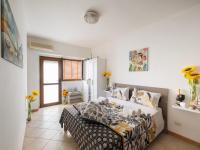 Sul Mare Luxury House San Foca with Air Conditioning and Wi-Fi - Chambres d'hôtes San Foca