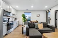CozySuites Mass with parking lounge & roof deck #34 - B&B