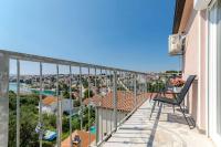 Apartmani Lorena - Bed and Breakfast Trogir