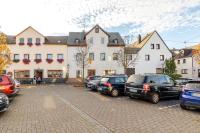 Townhaus-Rhens 8 Schlafzimmer, Sauna, Weinkeller, Fotostudio, Hunde willkommen - Bed and Breakfast