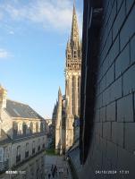 Escapade Romantique sous les toits de Kéréon - Centre Historique, rue piétonne - Chambres d'hôtes Quimper