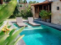 Bale Bali Batubelig by ARM Hospitality - B&B Canggu