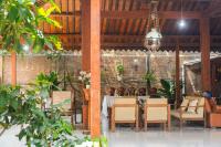 Omah Ralin Family Homestay with Spacious Joglo House - Chambres d’hôtes