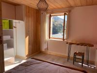 Les Astrances, logement dans une maison de village - Ferienwohnung