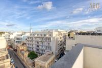 One of a kind 5BR penthouse with terrace in Pieta by 360 Estates - Bed and Breakfast