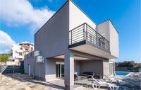 Gorgeous Home In Bibinje With Wifi - Chambres d’hôtes Bibinje