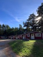 Bredsands camping och bad- Bredsandsstugor - Bed and Breakfast