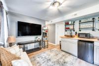 Lakefront Guest Suite Near Richmond - B&B