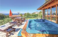Awesome Apartment In Supetarska Draga - B&B