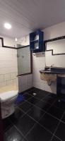 Cama en habitación compartida femenina de 6 camas