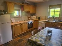 Kearneys Cottage, Dugort, Achill Island, County Mayo - 3 Bedroom Sleeps 6 - Chambres d'hôtes Bellanasally