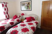 Twin Room with Private Bathroom