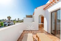 Seaview Roof Terrace in Heated Pool Complex FC736-2xE - B&B