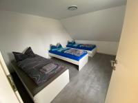 Camera Tripla con Bagno in Comune