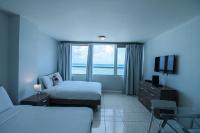Castle 603 Oceanview w/ Free Parking, pool, beach access, tennis, gym, restaurants and more! - B&B