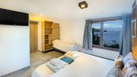 Habitación Triple con vistas al lago