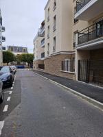 Appartement in Sannois - 100m from train station and 20 min from Paris St Lazare, private parking - B&B