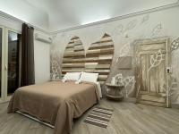 Studio Apartment with Balcony