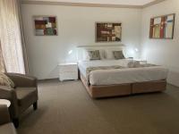 King Room with Spa Bath
