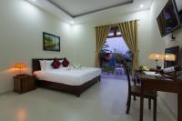 Deluxe Double or Twin Room with Garden View