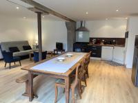 Gîte Authentique à Villemurlin avec Jardin et Parking - FR-1-590-527 - Chambres d’hôtes Villemurlin