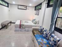 Hayar House's Cabin house at kantiang bay - Bed and Breakfast