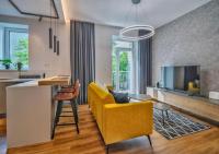 Novo Apartments balcony near Train Station - Chambres d’hôtes Bratislava