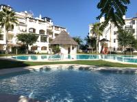 2239-Lovely 2 bedrooms with pool and paddle court - Chambres d’hôtes Manilva