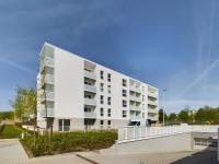 Modern & Bright Apartment Bramińskiego with Parking and Balcony by Noclegi Renters - B&B