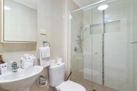 Broadbeach Waterfront Retreat - B&B