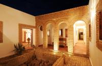 Camera Matrimoniale con Vista Giardino