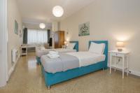 Central apartment on pedestrian street by GHH - B&B Atene