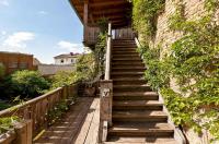 Rapunzel - Gemütliche Ferienwohnung mit Landhausstil und überdachtem Balkon - B&B Waren