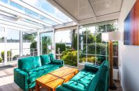 Wohnen auf Zeit - Lakeside House am Tiefwarensee - Bed and Breakfast Waren