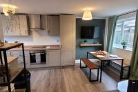 Modern 4 Bedroom House - Chambres d’hôtes Lemington