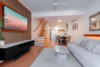 2 Bed Apartment metres from Bulimba Ferry on Oxford Street - B&B Brisbane