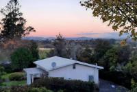 Hawk's Rest Cottage - B&B
