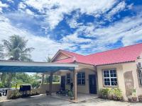 Rerama Homestay Langkawi 5 minutes driving to Chenang Beach, kitchen, Wifi, parking, village vibes - B&B Pantai Cenang