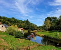 Gîte 16 écluses canal du Nivernais - B&B