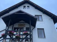 Casa Hoinarilor - B&B
