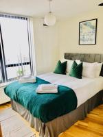 20 minute to central London beautiful apartment - Bed and Breakfast Londen