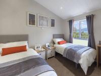 Limetree Lodge 2 at Thurston Manor Leisure Park - B&B